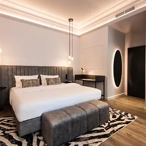 O11 Boutique Hotell